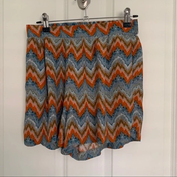 Anthropologie Patterned Shorts - Picture 2 of 5